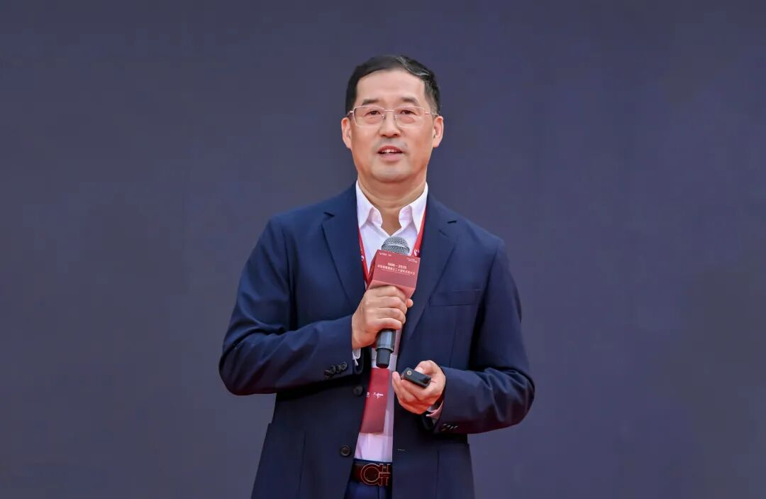 上海证券报专访 | 今年会 | 官方网站李军：以“屏”为基三十年 AI与文旅打开增长新空间
